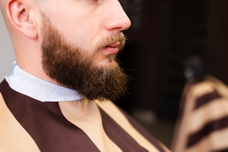 Foto grátis homem com barba bonita close-up