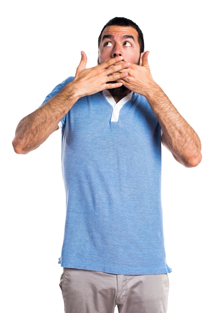 Foto grátis homem com camisa azul fazendo gesto de surpresa