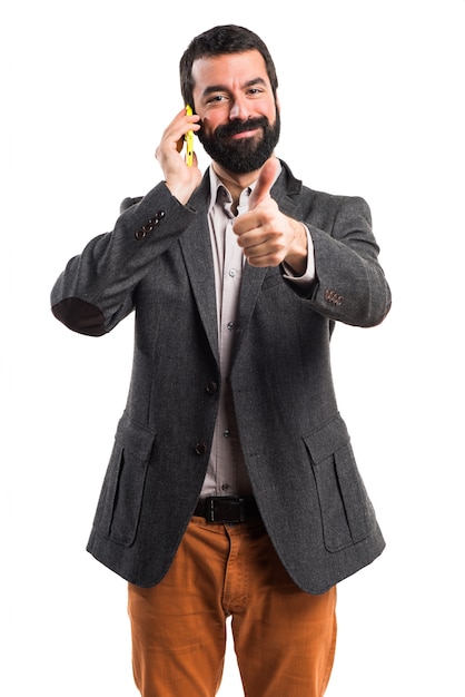 Foto grátis homem conversando com celular