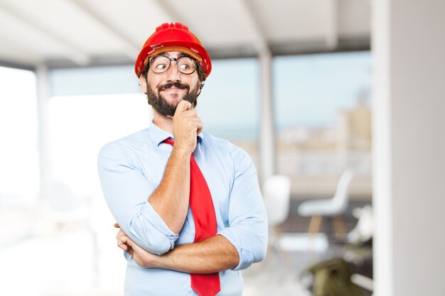 Homem de negócios louco expressão feliz