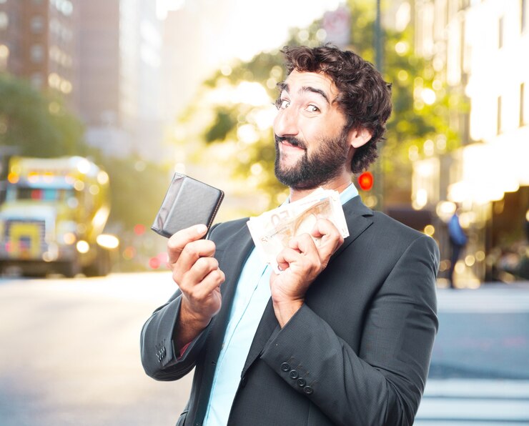 Foto grátis homem de negócios louco expressão feliz