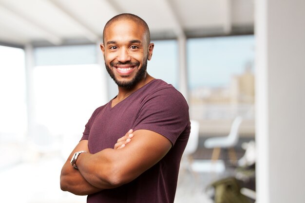 Homem de negócios preto feliz expressão