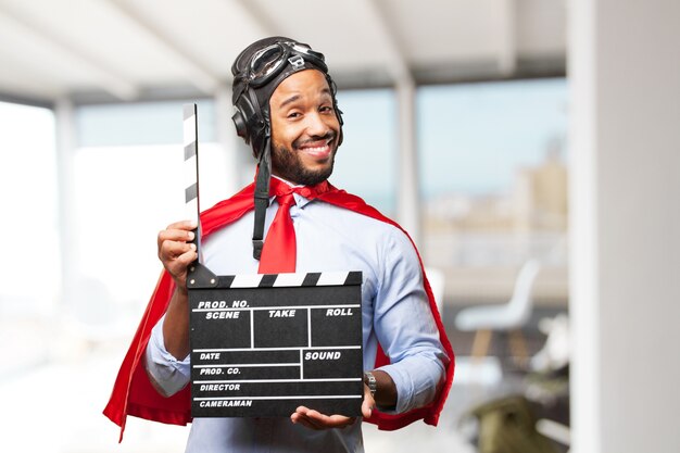 Homem de negócios preto feliz expressão