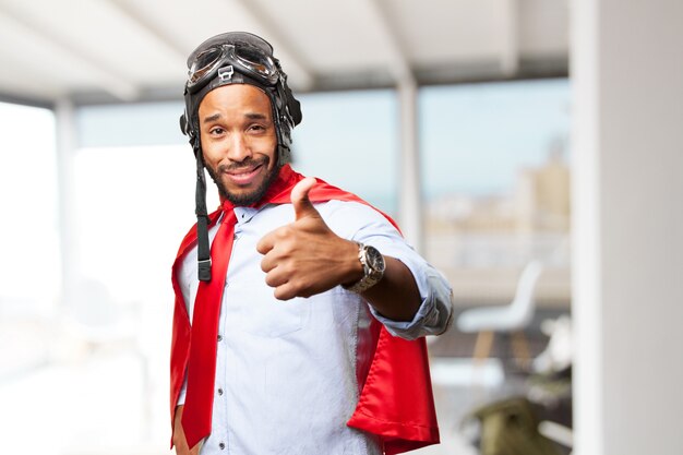 Homem de negócios preto feliz expressão