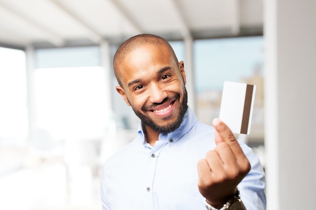 Foto grátis homem de negócios preto feliz expressão