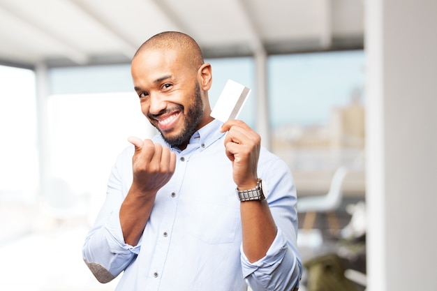 Homem de negócios preto feliz expressão