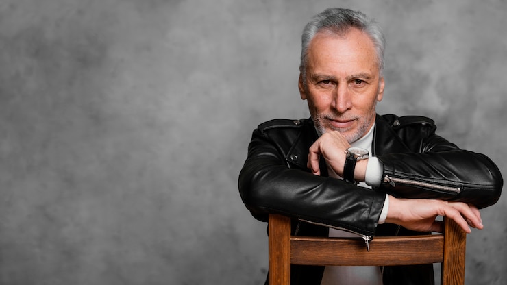 Foto grátis homem elegante vestindo terno