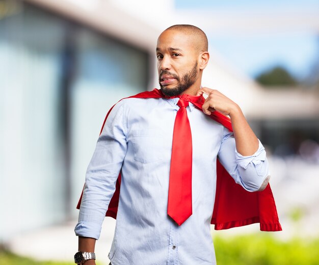 homem negro expressão preocupada