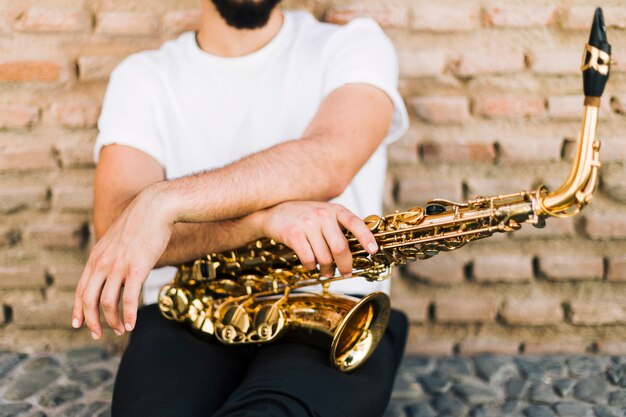 Foto grátis homem, posar, saxofone, rua