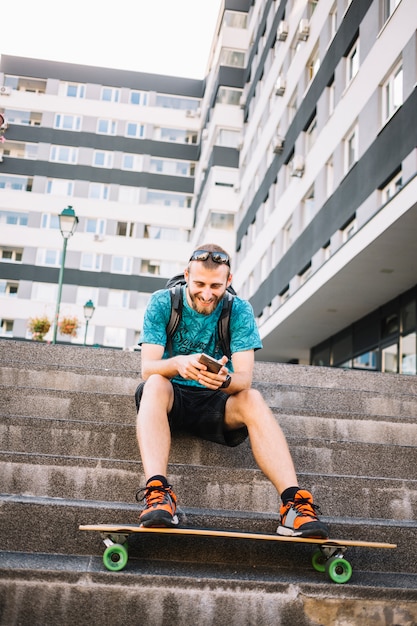 Foto grátis homem, usando, skateboard