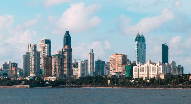 Horizonte de Mumbai visto de Marine Drive South Mumbai