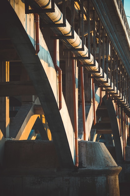 Foto grátis imagem aproximada dos arcos sob a ponte