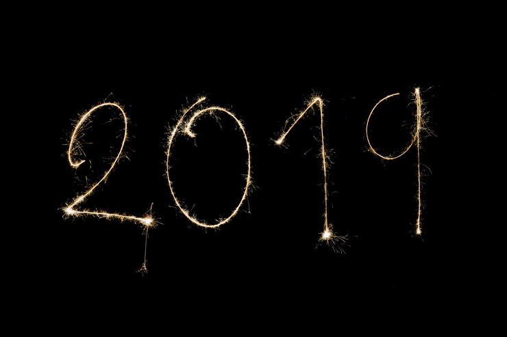 Foto grátis inscrição de 2019 feita de estrelinhas