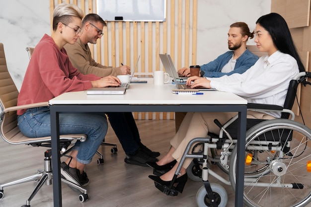 Foto grátis integração social da equipe de trabalho