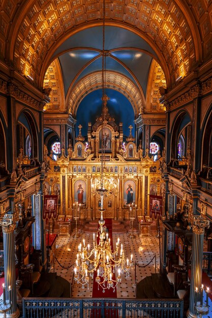 Foto grátis interior da igreja ortodoxa de santo estêvão em istambul, turquia