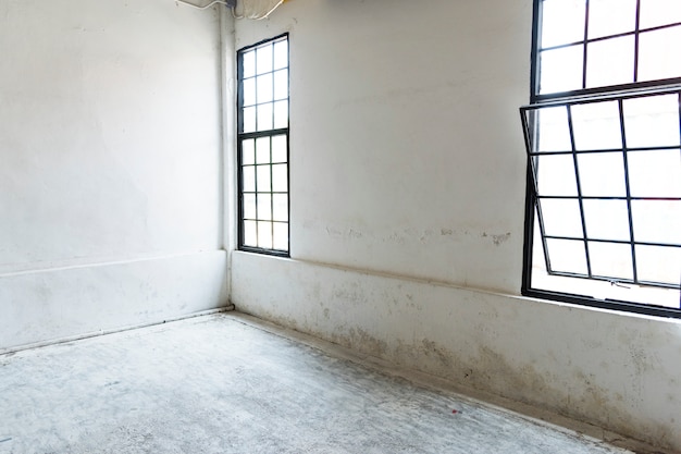 janelas limpas casa branca vazia em branco