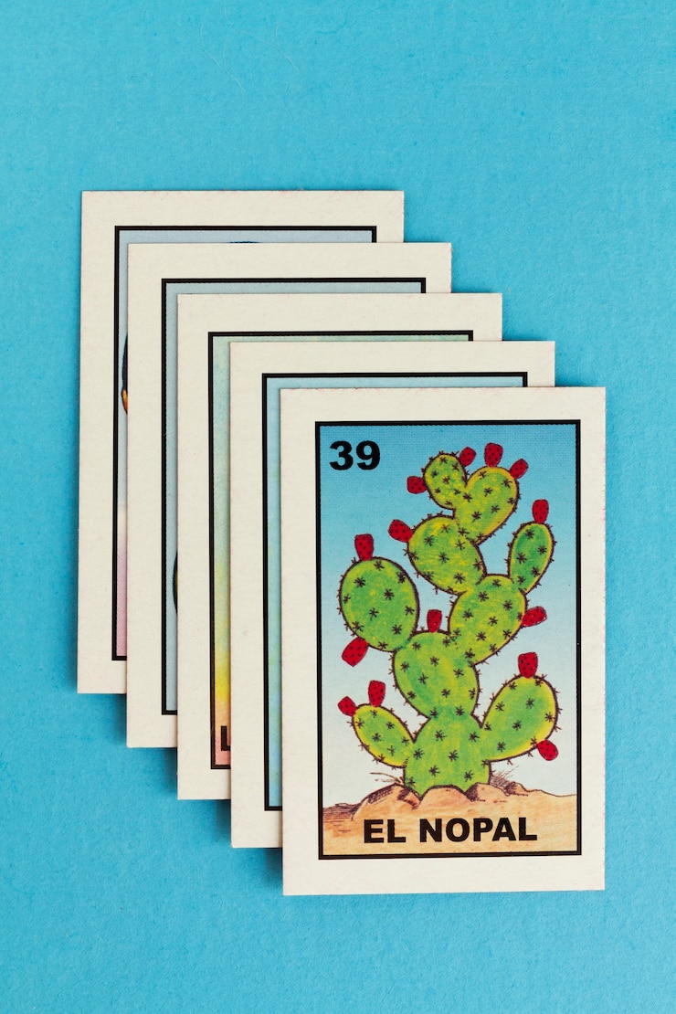 Foto grátis jogo de cartas tradicional mexicano
