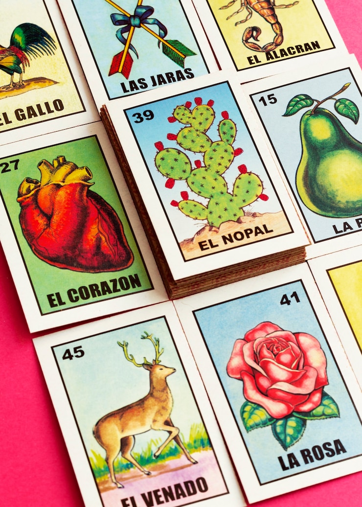 Foto grátis jogo de cartas tradicional mexicano