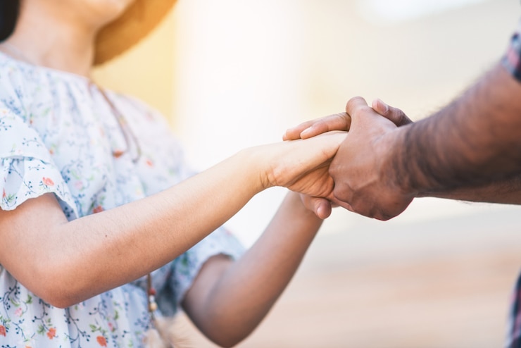 Foto grátis jovem casal apaixonado
