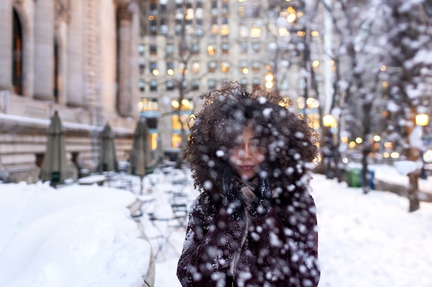 Foto grátis jovem em nova york durante o dia