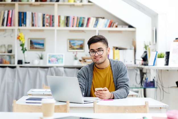 Jovem estudante