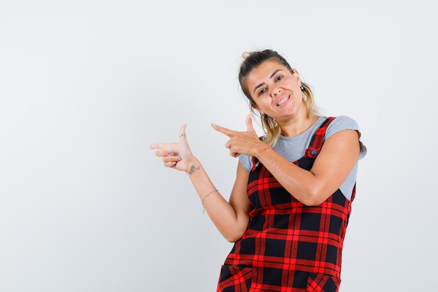 Jovem expressiva posando no estúdio