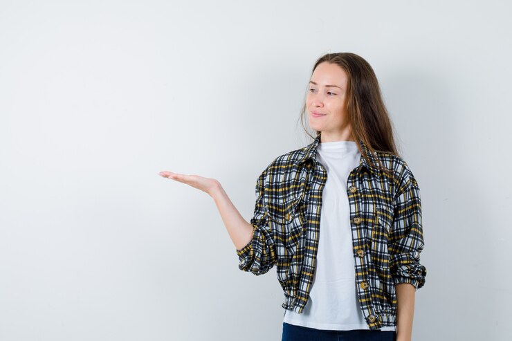 Foto grátis jovem expressiva posando