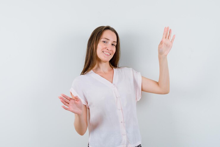 Foto grátis jovem expressiva posando