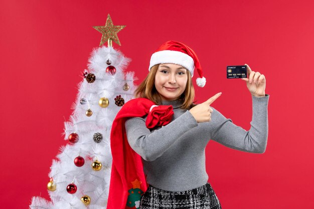 Foto grátis jovem expressivo posando para as férias de inverno