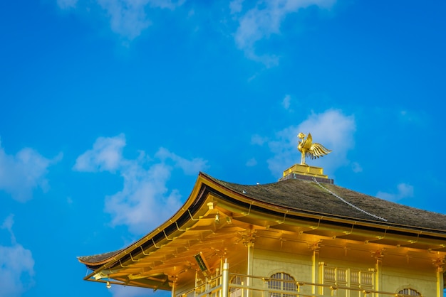 Kinkakuji Temple &quot;O pavilhão dourado&quot; em Kyoto, Japão