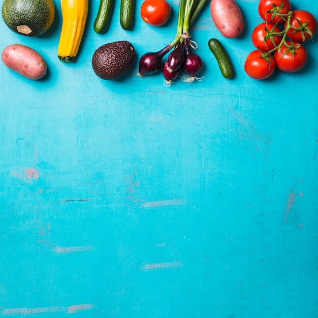 Foto grátis legumes colhidos saudáveis