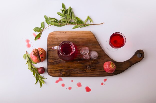 Legumes e ervas com molho de tomate