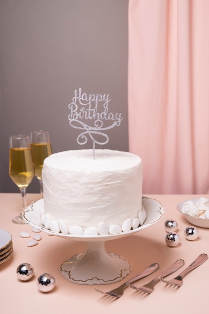 Foto grátis linda e elegante capa de bolo