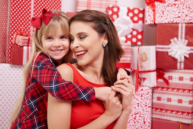 Linda garota e sua mãe