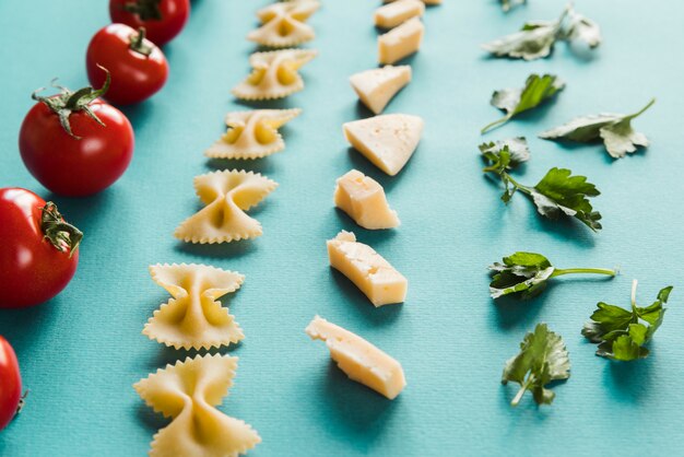 Foto grátis linhas de ingredientes italianos