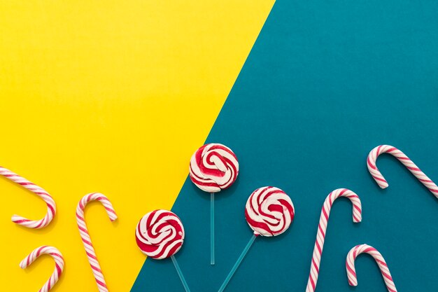 Lollipops e bastões de doces