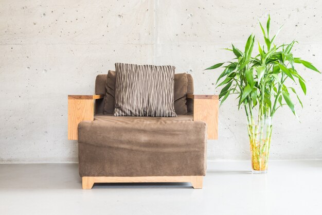 luxuoso sofá bonito de madeira