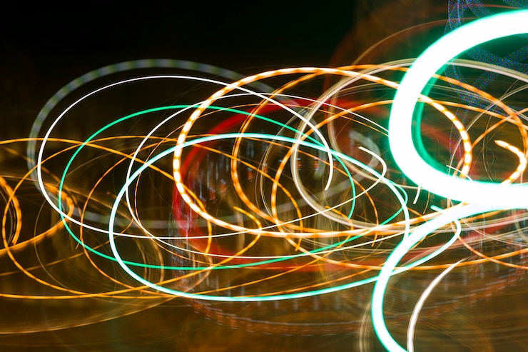 Foto grátis luzes da noite turva