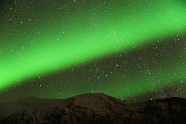 Foto grátis luzes do norte no círculo ártico na noruega