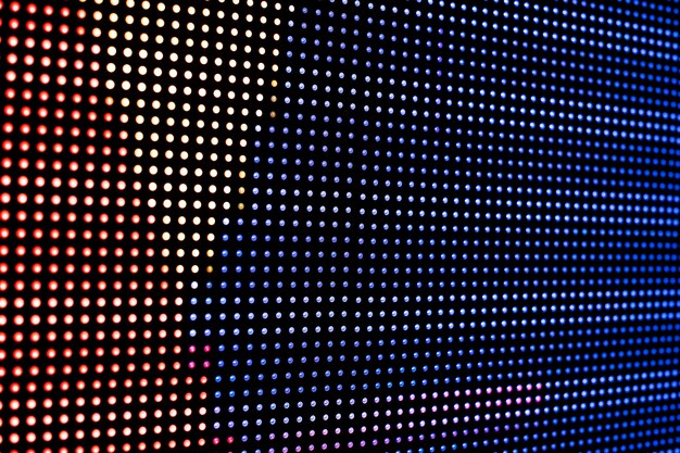 Luzes LED de néon coloridas em um monitor
