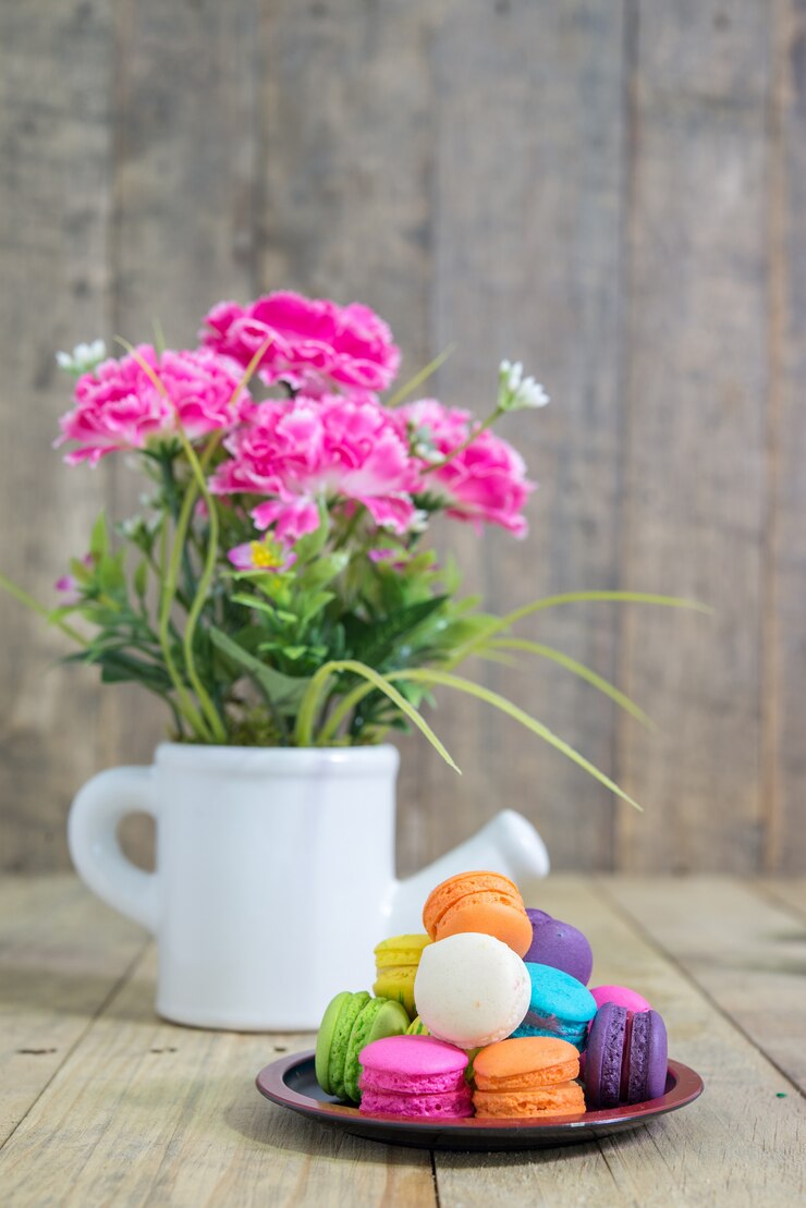 Foto grátis macarons coloridos