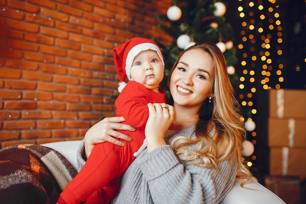 Foto grátis mãe com filho