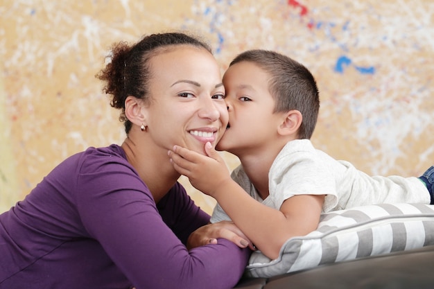 Foto grátis mãe com filho