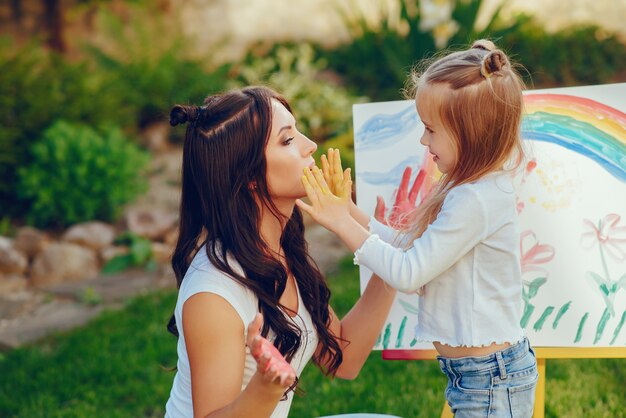 Mãe e filha de desenho