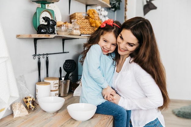 Mãe filha, tendo, pequeno almoço