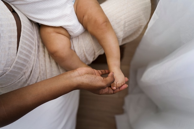 Mãe passando tempo com seu filho amado