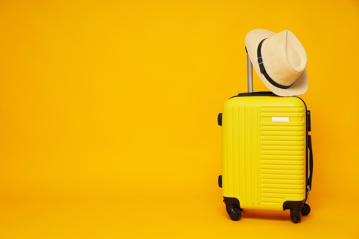 Foto grátis maletas de bagagem para viagens de verão e férias