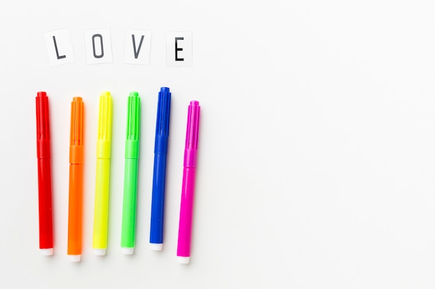 Marcadores de arco-íris para orgulho amor