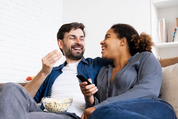 Marido e mulher passando algum tempo de qualidade juntos