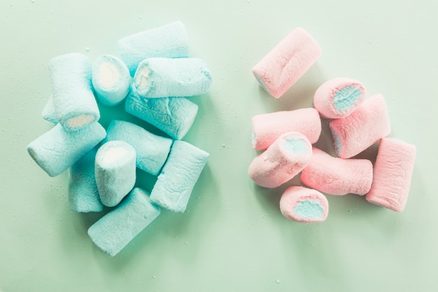 Marshmallows rosa e azul